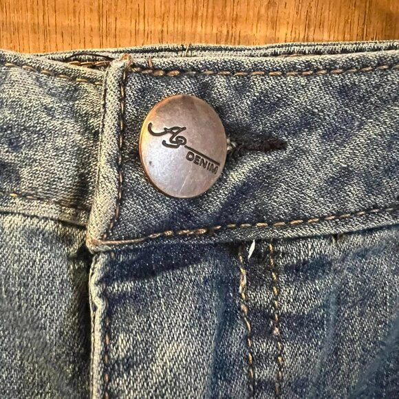Size 26W - AG Denim - Distressed Blue Jeans - W43"/29" - Picture 6 of 9